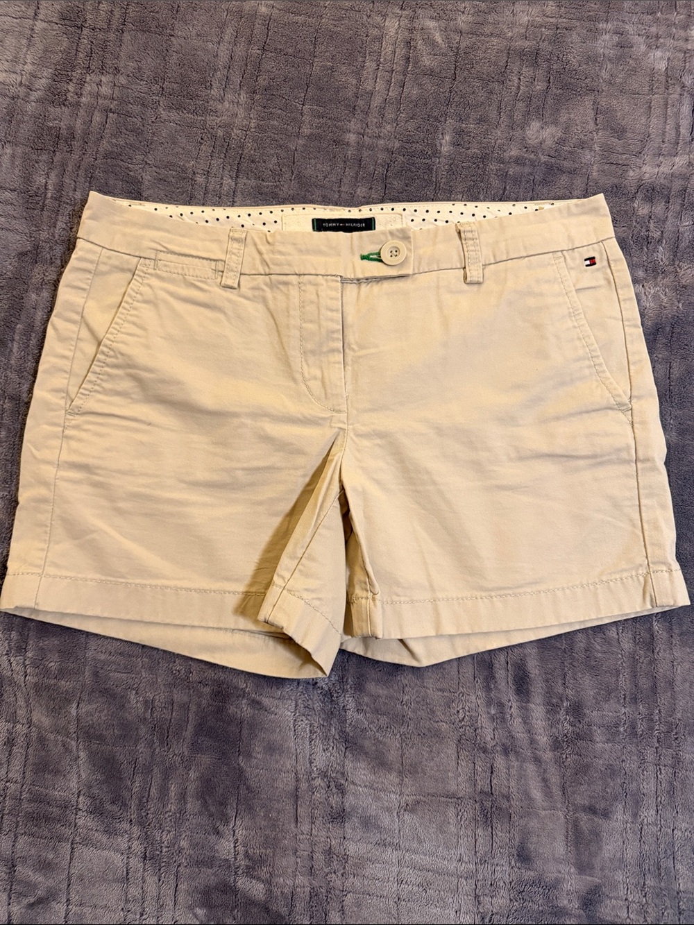 Tommy Hilfiger Women's Cream Chino Bermuda Shorts